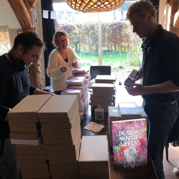 1 April 2024 - Schrijversmiddag: Zelf Uitgeven & Schaamteloos Schrijven - Afbeelding 2